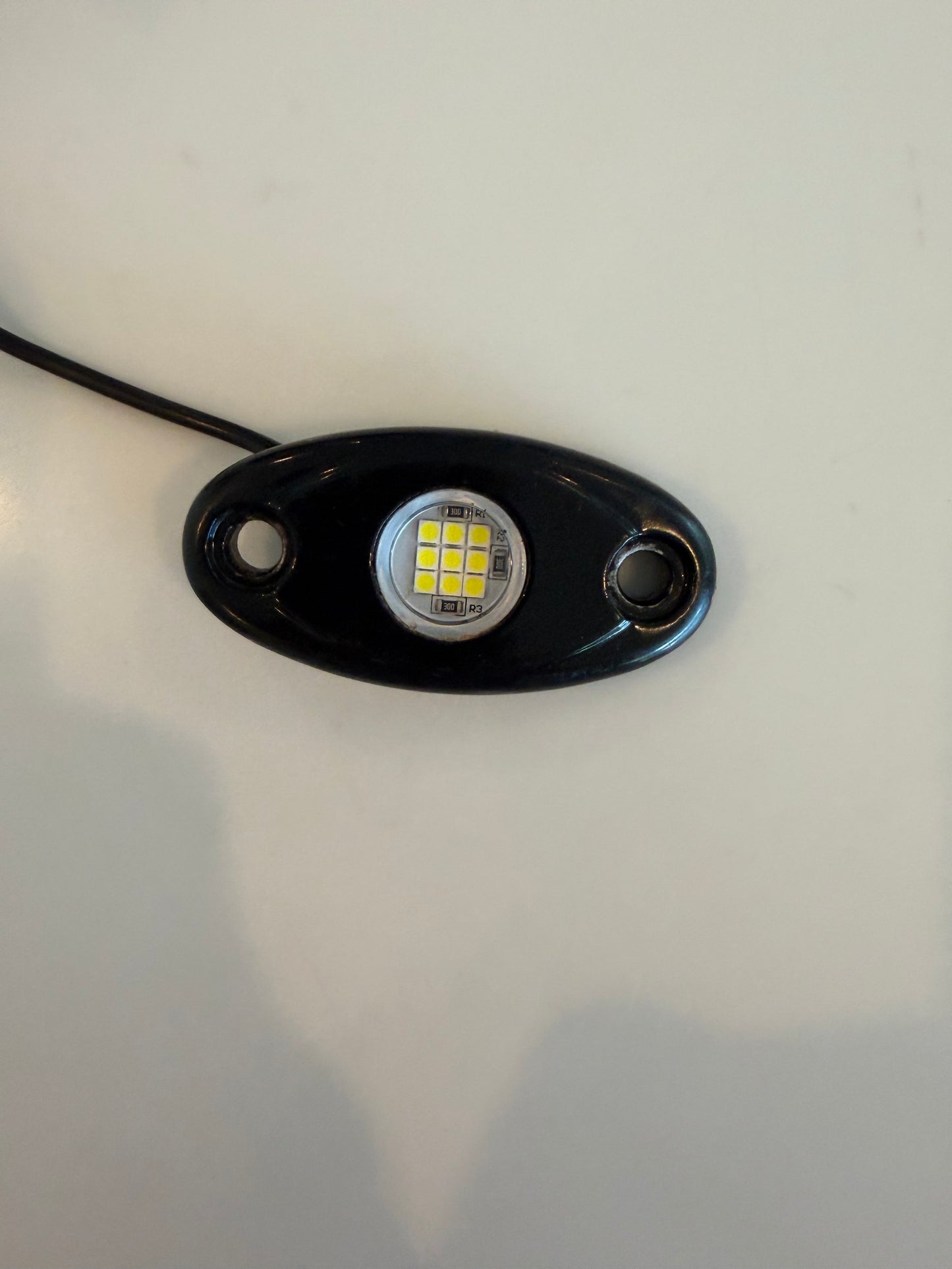 Battery powered rocklight (no switch)